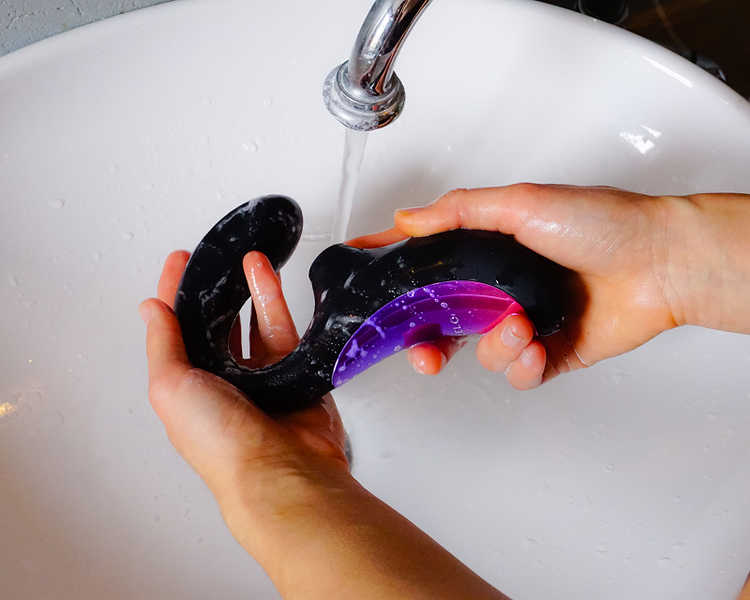 Explore- dildo