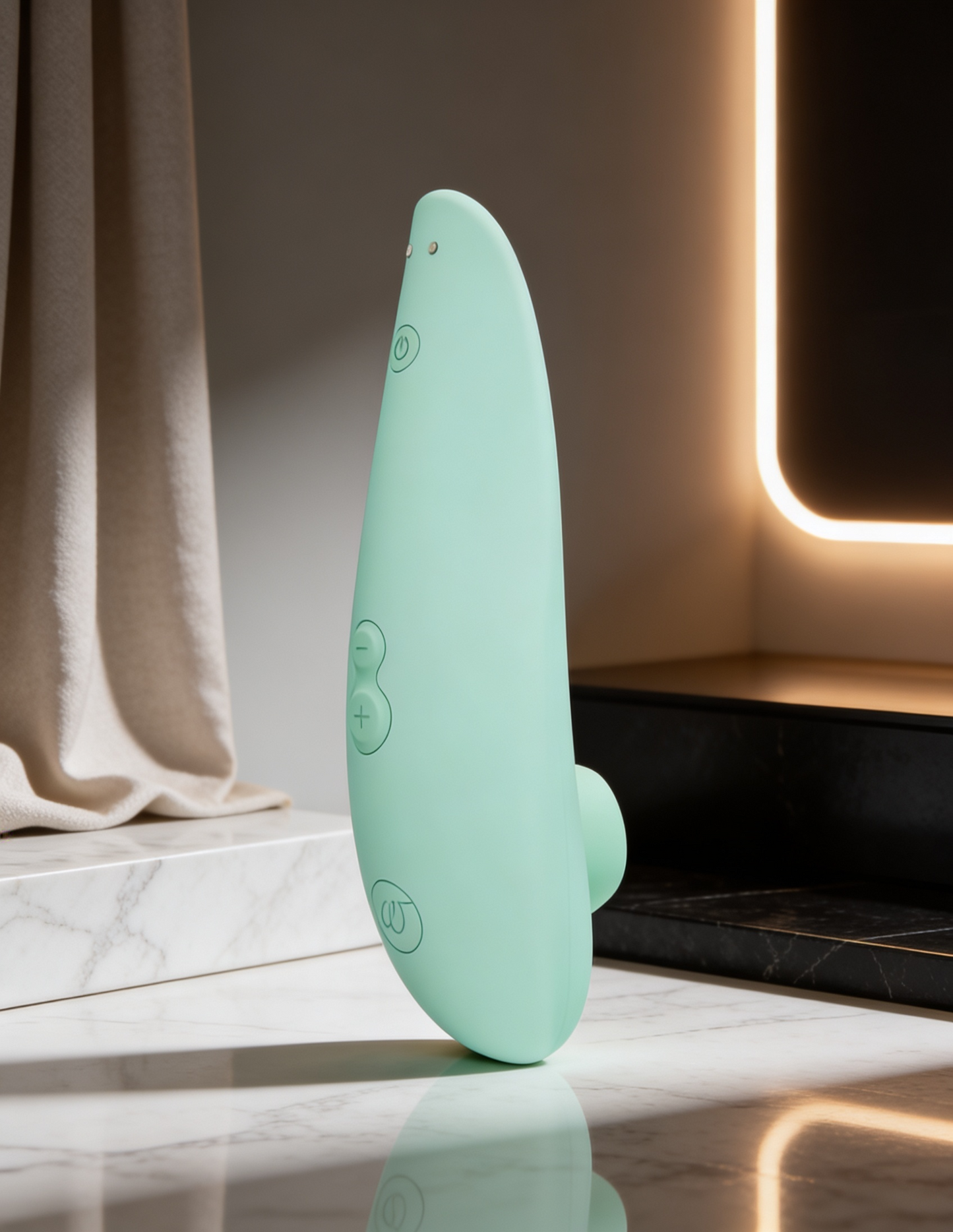 Womanizer x Marilyn Monroe Classic 2 Special Edition Pleasure Air Clitoral Stimulator Mint